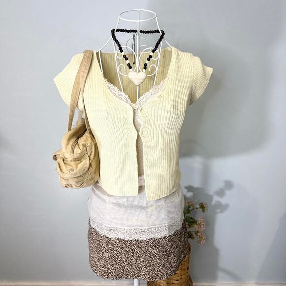 Gorgeous cream/ butter yellow bolero layering vest sweater knit top - Picture 1 of 6